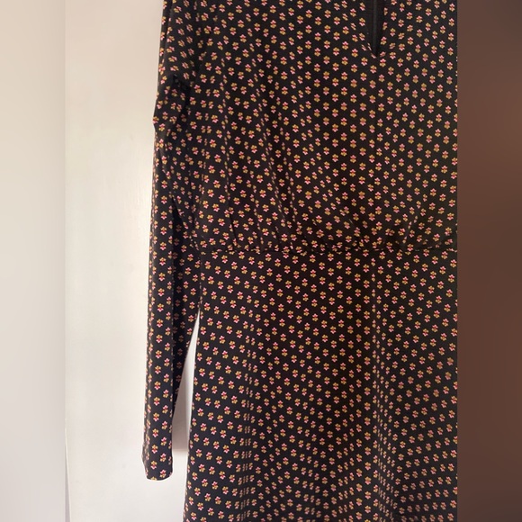 LOFT Bloom Keyhole Flounce Dress 4 - Picture 5 of 11